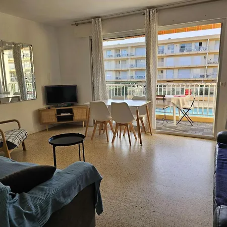 Confortable 2 Pieces Au Lavandou Avec Balcon, Clim Et Acces Piscine - Fr-1-308-120 Apartment